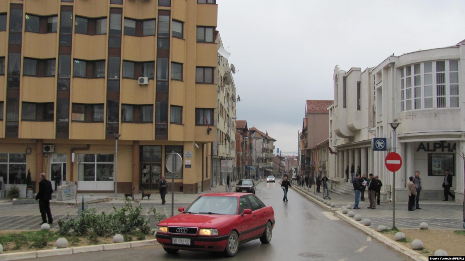 Najveći problem je da država ne pokazuje spremnost za integraciju Albanaca u državne javne institucije, tvrde u tri većinski albanske opštine na jugu Srbije: Preševo